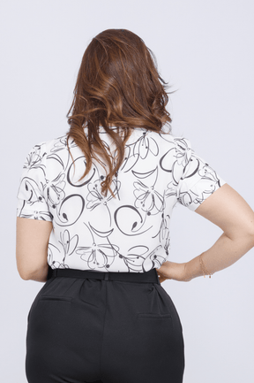 Blusa Manga Curta Camadas Olívia Estampada Branca